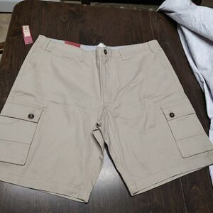 New Merona Khaki Cargo Shorts Size Men's 42